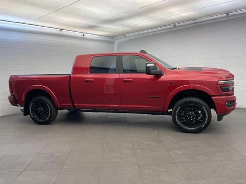2026 RAM 2500 Limited Mega Cab 4x4 6'4' Box