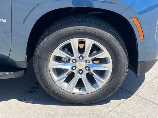 Lakeshore Blue Metallic 2025 Chevrolet Suburban Premier