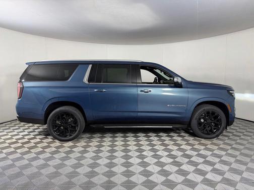Lakeshore Blue Metallic 2025 Chevrolet Suburban Premier
