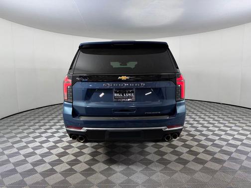 Lakeshore Blue Metallic 2025 Chevrolet Suburban Premier