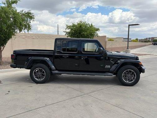 Black Clearcoat 2022 Jeep Gladiator Overland