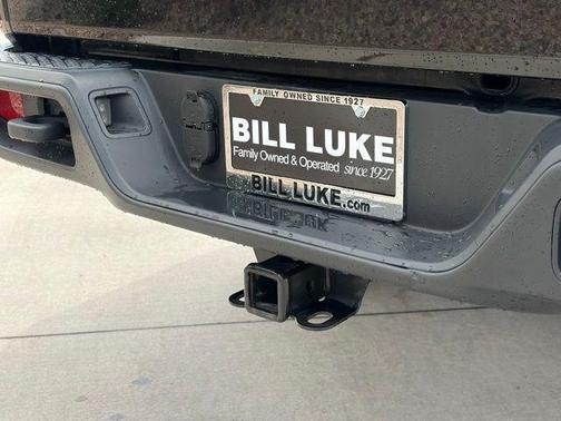 Black Clearcoat 2022 Jeep Gladiator Overland