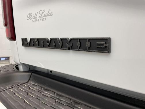 2026 RAM 3500 Laramie Crew Cab 4x4 8' Box