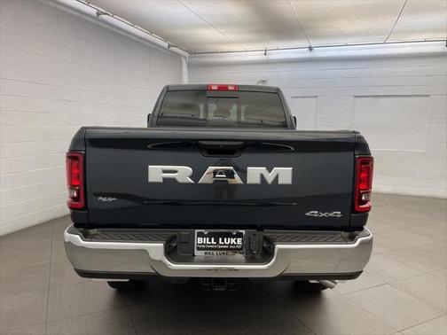 2025 RAM 2500 Tradesman Crew Cab 4x4 6'4' Box