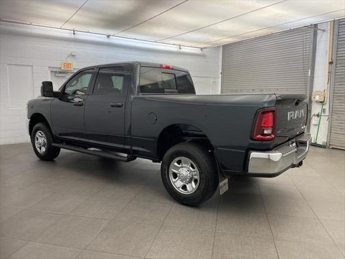 2025 RAM 2500 Tradesman Crew Cab 4x4 6'4' Box