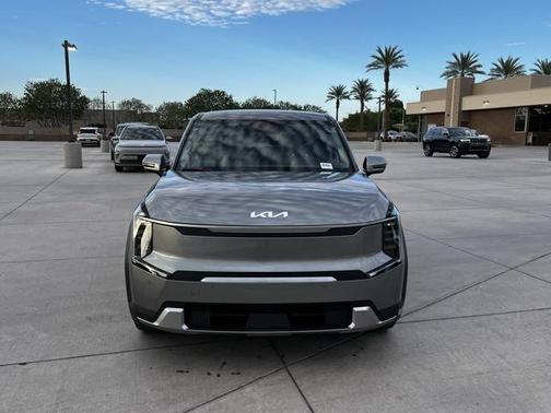 2024 Kia EV9 Light Long Range