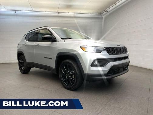 Silver Zynith Metallic Clearcoat 2026 Jeep Compass Sport