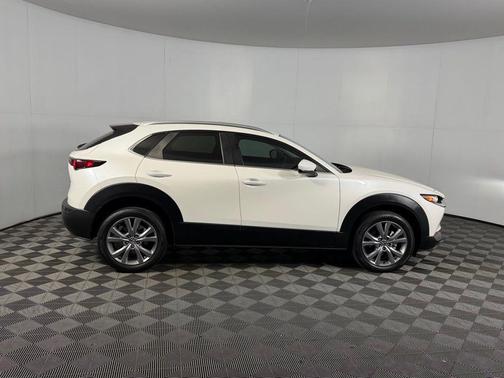 Snowflake White Pearl Mica 2022 Mazda CX-30 2.5 S Preferred Package