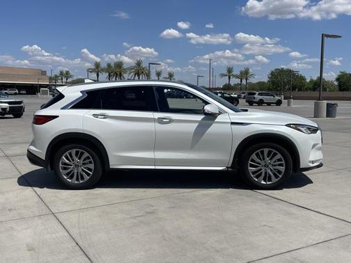 2024 INFINITI QX50 LUXE
