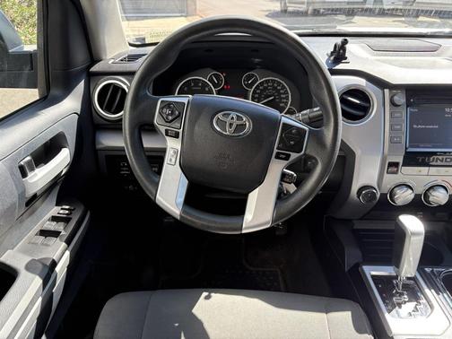 2015 Toyota Tundra SR5