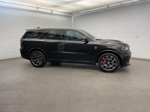 DB Black Clearcoat 2026 Dodge Durango SRT Hellcat AWD