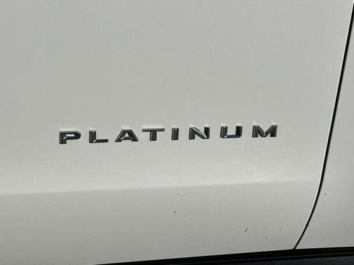 Oxford White 2025 Ford Expedition Max Platinum