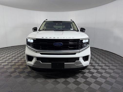 Oxford White 2025 Ford Expedition Max Platinum