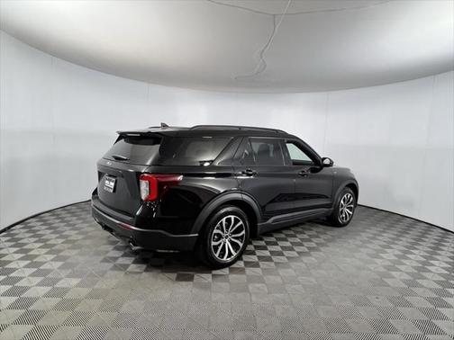 2024 Ford Explorer ST-Line
