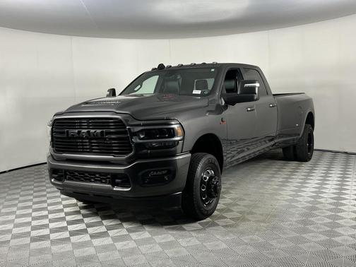 2023 RAM 3500 Laramie Crew Cab 4x4 8' Box