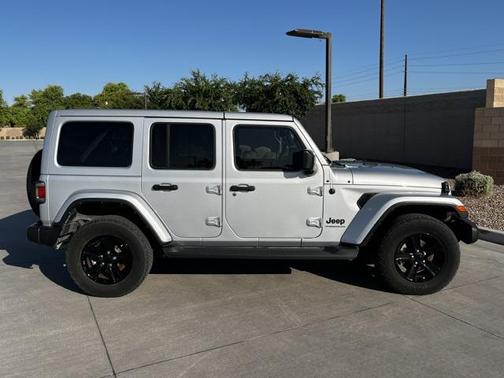 2023 Jeep Wrangler 4-Door Sahara Altitude 4x4
