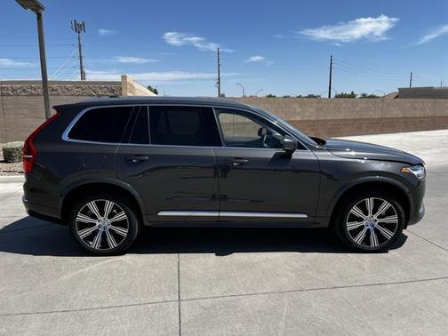 2024 Volvo XC90 B5 Plus Bright Theme