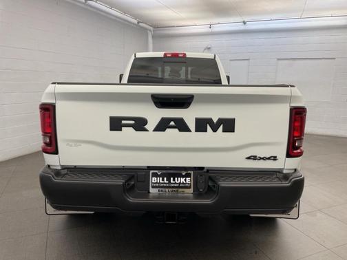 2025 RAM 3500 Tradesman Crew Cab 4x4 8' Box