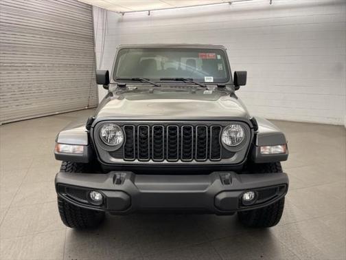 2025 Jeep Gladiator Nighthawk