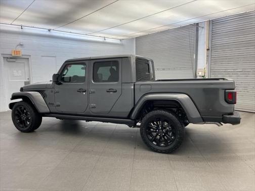 2025 Jeep Gladiator Nighthawk