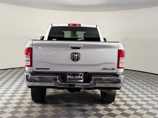 Bright White 2022 RAM 2500 Big Horn Crew Cab 4x4 6'4' Box