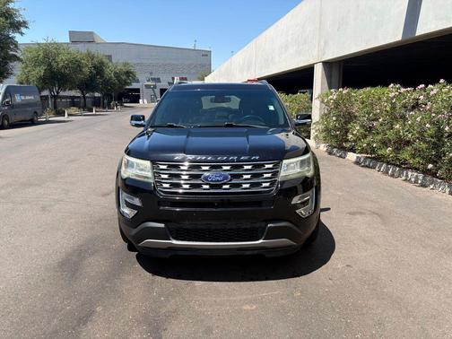 Shadow Black 2017 Ford Explorer Limited