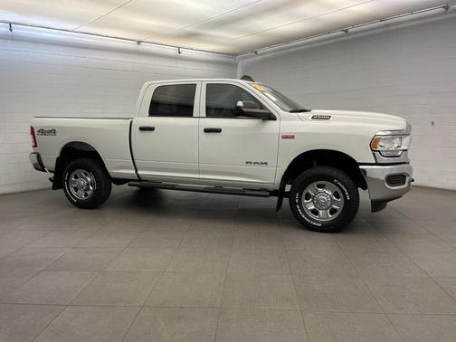 2021 RAM 2500 Tradesman Crew Cab 4x4 6'4' Box
