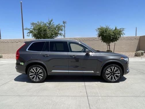 2023 Volvo XC90 Recharge Plug-In Hybrid T8 Plus Bright Theme 7-Seater