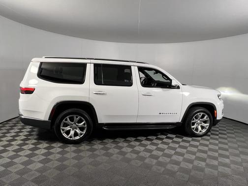 2022 Jeep Wagoneer Series II 4x2