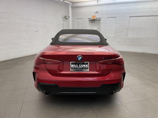 Vegas Red Metallic 2026 BMW 430 i