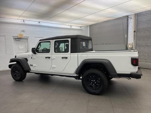 2025 Jeep Gladiator Sport