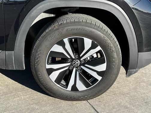 2024 Volkswagen Atlas 2.0T SE