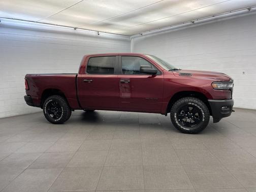 2026 RAM 1500 Warlock Crew Cab 4x4 5'7' Box