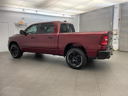 2026 RAM 1500 Warlock Crew Cab 4x4 5'7' Box