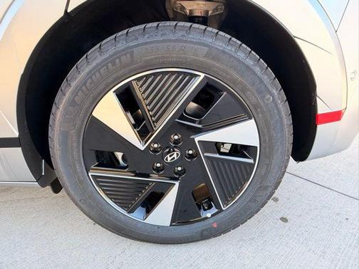 Gravity Gold Matte 2026 Hyundai IONIQ 5 Limited