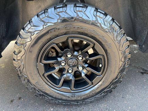 Diamond Black Crystal Pearlcoat 2021 RAM 1500 Classic Warlock Quad Cab 4x4 6'4' Box
