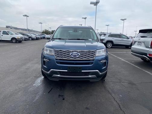 Photo 2 of 40 of 2018 Ford Explorer Platinum