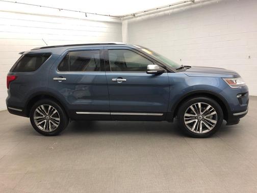 Photo 2 of 56 of 2018 Ford Explorer Platinum