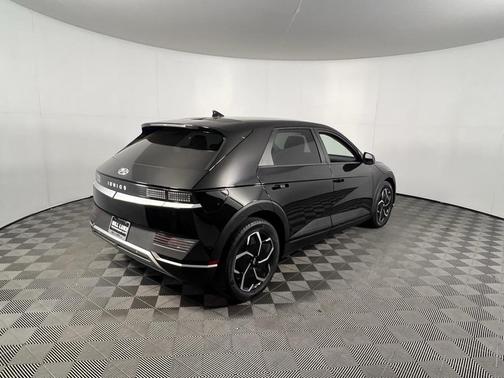 2023 Hyundai IONIQ 5 SE