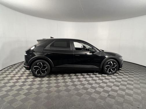 2023 Hyundai IONIQ 5 SE