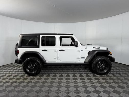 2025 Jeep Wrangler 4xe Willys