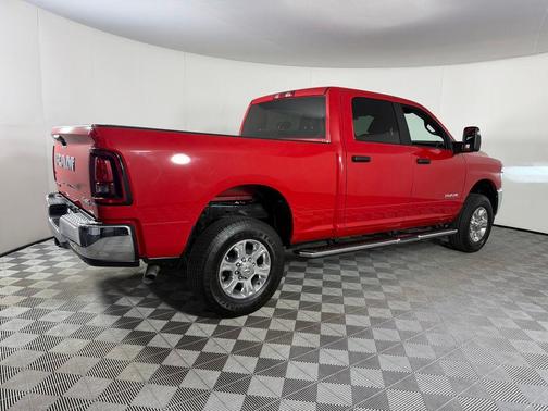 Flame Red Clearcoat 2026 RAM 2500 Big Horn Crew Cab 4x4 6'4' Box