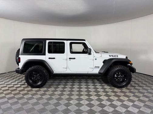 2025 Jeep Wrangler 4xe Willys