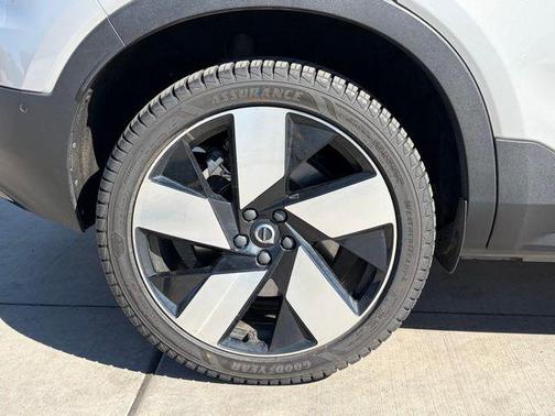 Silver Dawn Metallic 2023 Volvo C40 Recharge Pure Electric Twin Ultimate