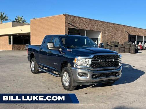 Patriot Blue Pearlcoat 2024 RAM 2500 Big Horn Crew Cab 4x4 6'4' Box