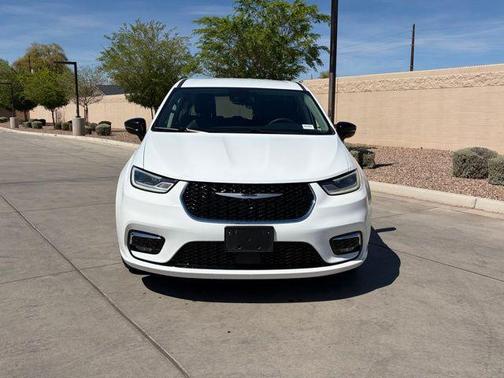 2024 Chrysler Pacifica Hybrid Select