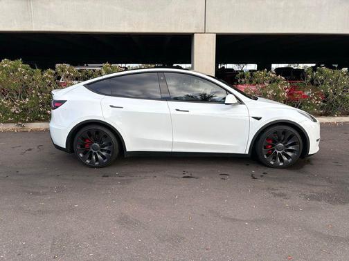 2022 Tesla Model Y Performance Dual Motor All-Wheel Drive
