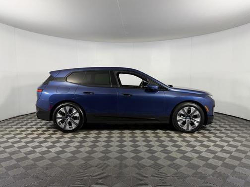 2022 BMW iX xDrive50