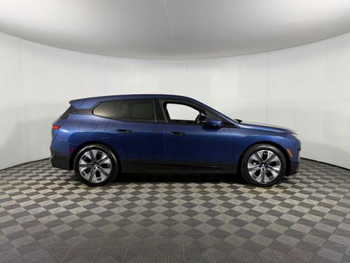 2022 BMW iX xDrive50