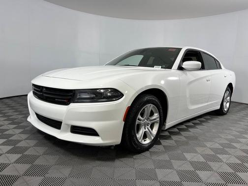 Photo 3 of 57 of 2020 Dodge Charger SXT